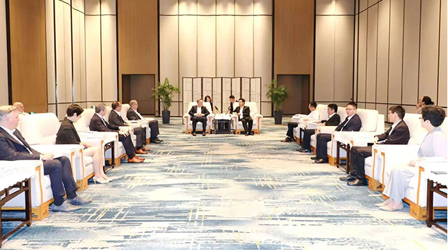 王劍鋒會見參加2025“對話德國”活動嘉賓